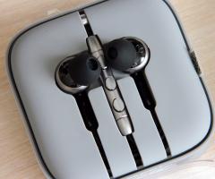 Xiaomi Mi In-Ear Headphone Pro HD - отличные трехдрайверные наушники для любителей прозрачности и мощных басов